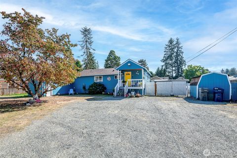 Photo of 908 9th Street NE, Auburn, WA 98002 (MLS # 2438007)