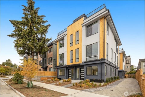 Photo of 4514 A Corliss Avenue N, Seattle, WA 98103 (MLS # 2553913)