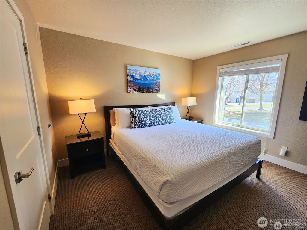 listing image 9361859534639238609