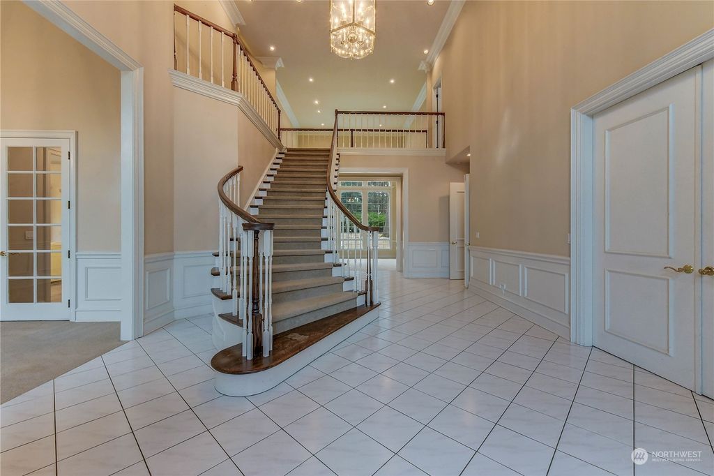 Photo of 17234 NE 126th Place, Redmond, WA 98052 (MLS # 2160610)