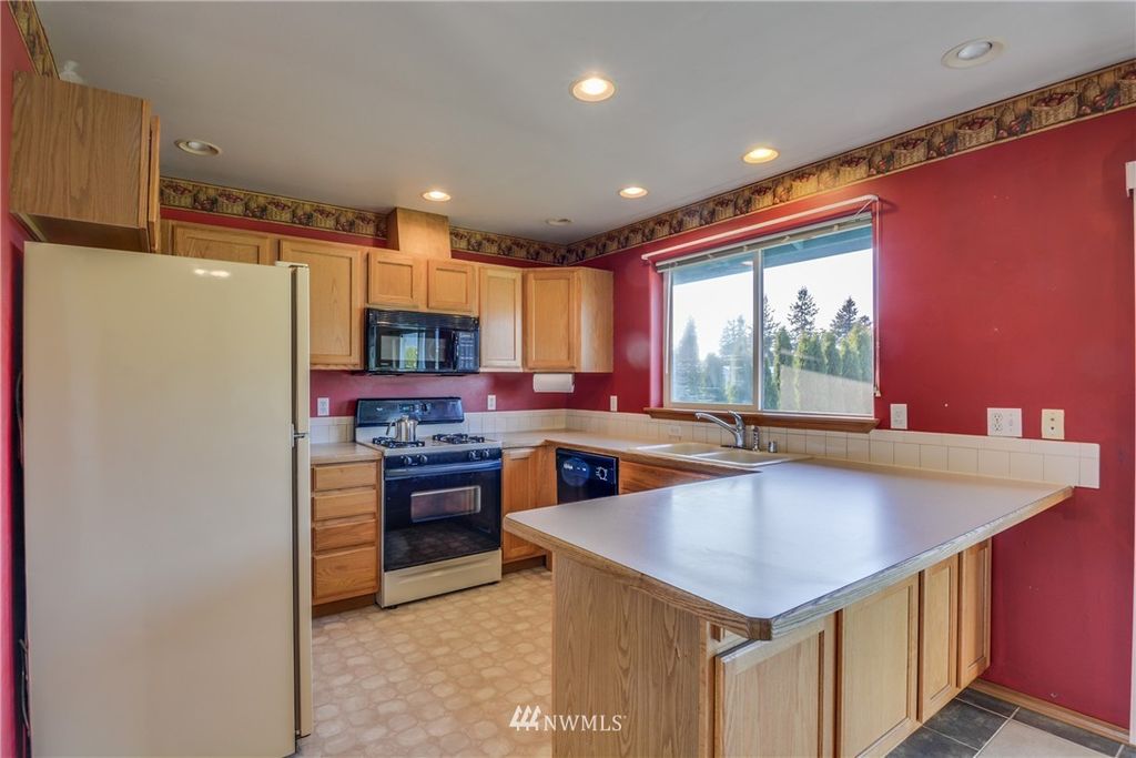 listing image 9367957905303042403
