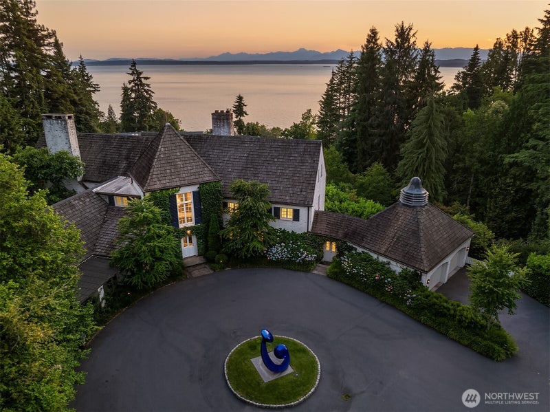 36 NW Cherry Loop Drive