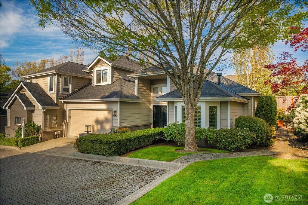 Photo of 102 8th Lane #102, Kirkland, WA 98033 (MLS # 2517919)