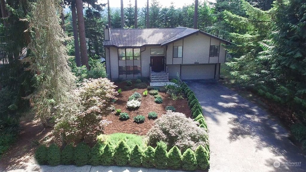 Photo of 18526 129th Avenue NE, Bothell, WA 98011 (MLS # 2139222)