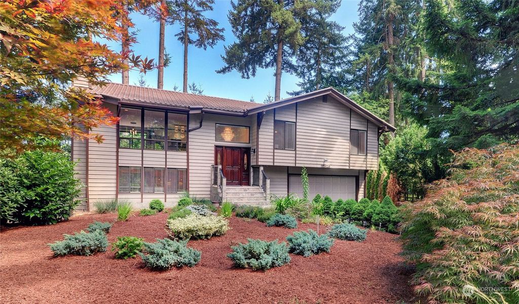 Photo of 18526 129th Avenue NE, Bothell, WA 98011 (MLS # 2139222)