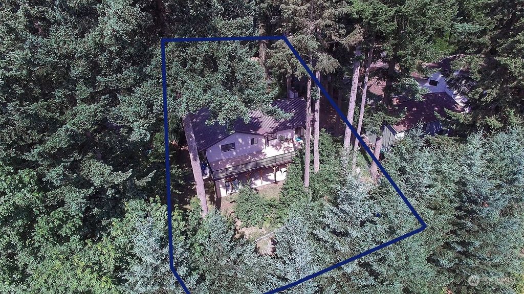 Photo of 18526 129th Avenue NE, Bothell, WA 98011 (MLS # 2139222)