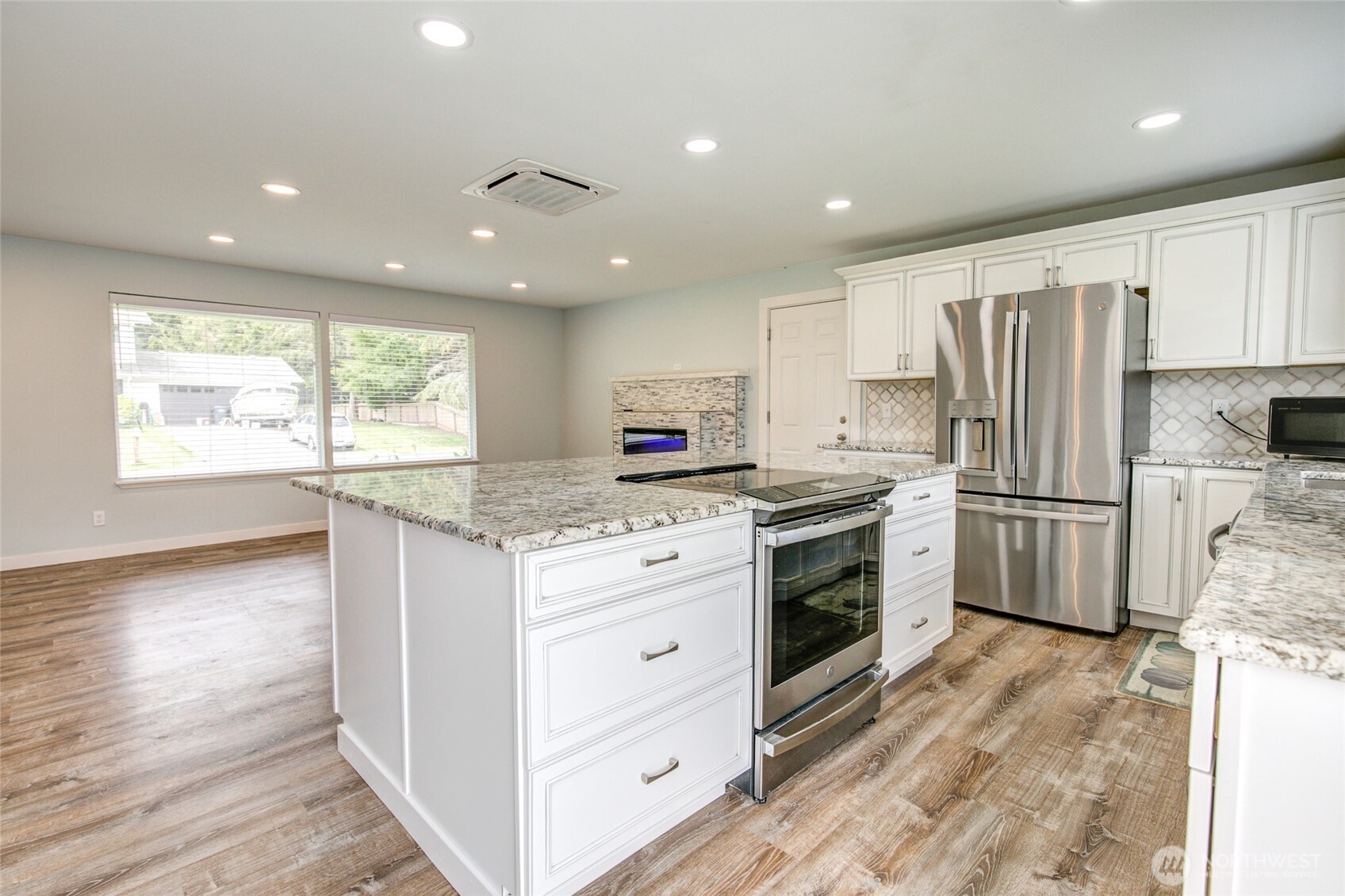 43 Etta Place