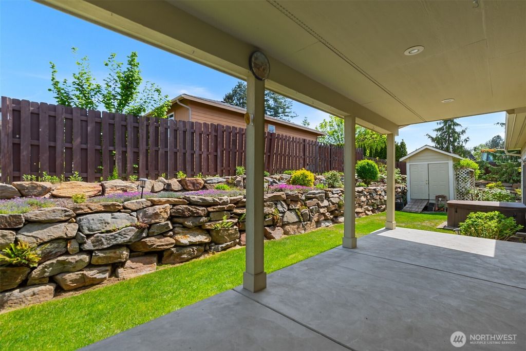 Photo of 2125 Blackstone Court, East Wenatchee, WA 98802 (MLS # 2517159)