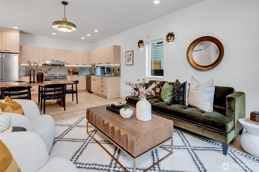 Photo of 4405 S Holly Street, Seattle, WA 98118 (MLS # 2482050)