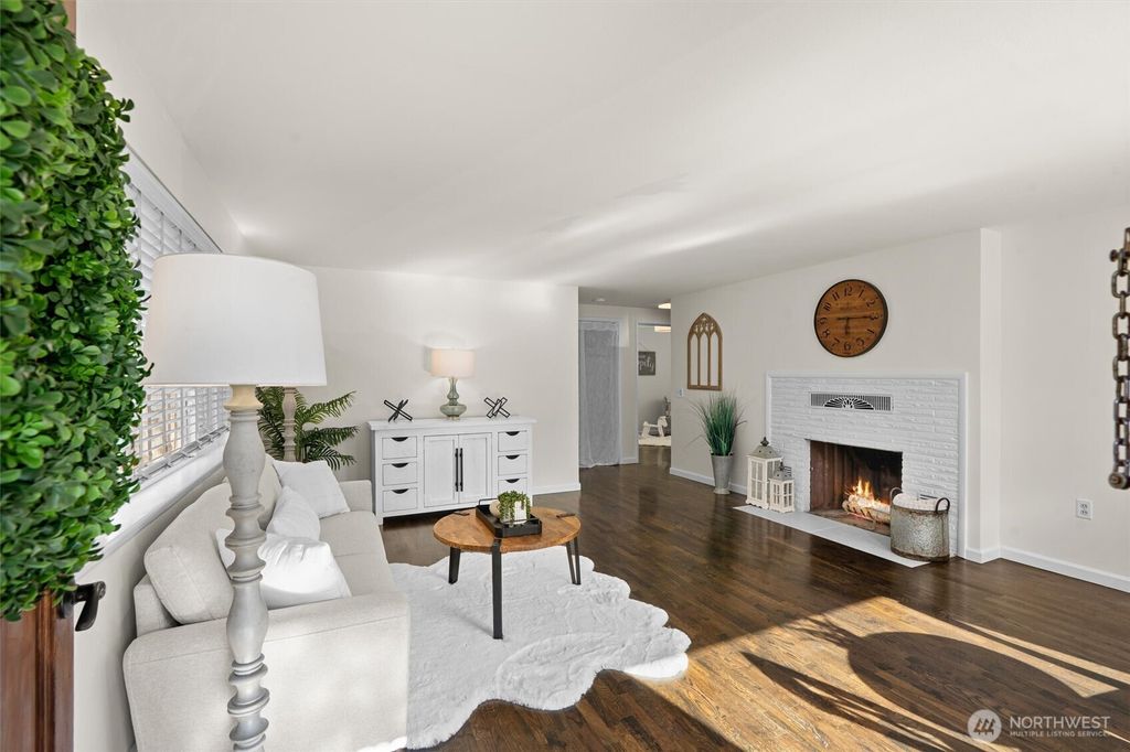 Photo of 6534 34th Avenue SW, Seattle, WA 98126 (MLS # 2390484)