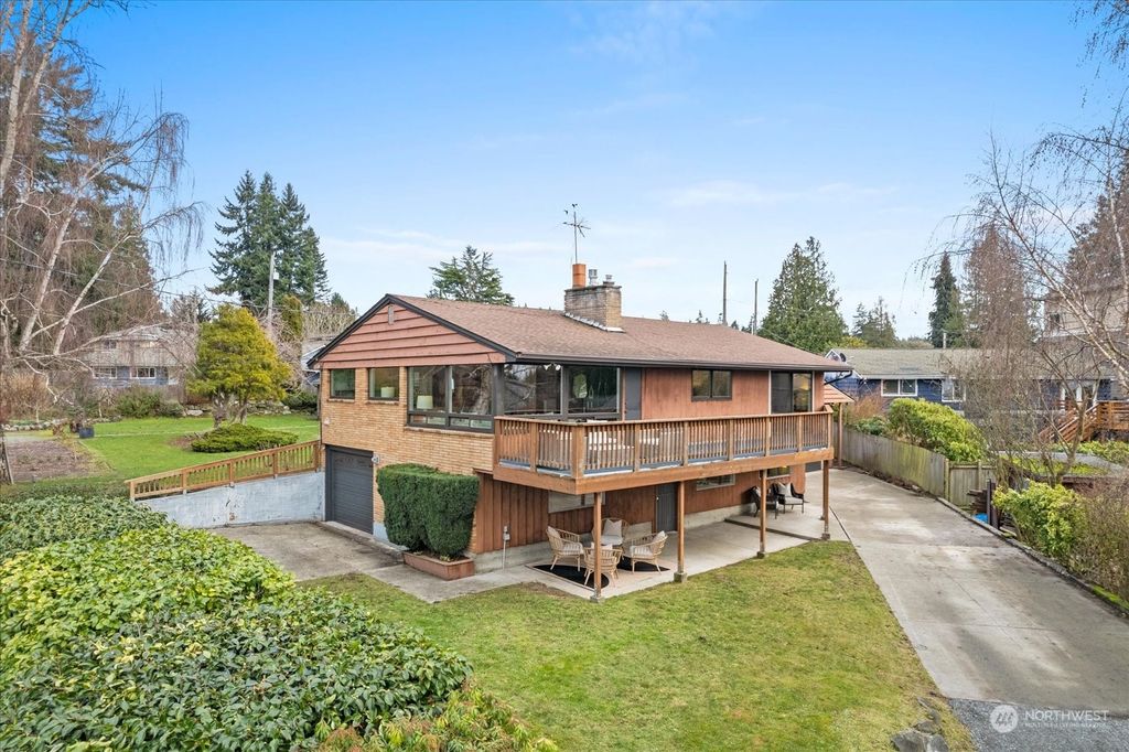 Photo of 2025 NW 204th Street, Shoreline, WA 98177 (MLS # 2188208)