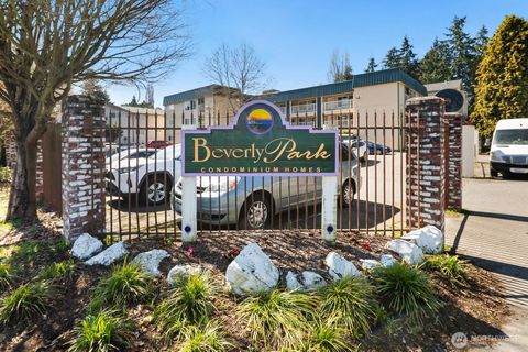 Photo of 101 SW 119th Street #102, Burien, WA 98146 (MLS # 2508522)