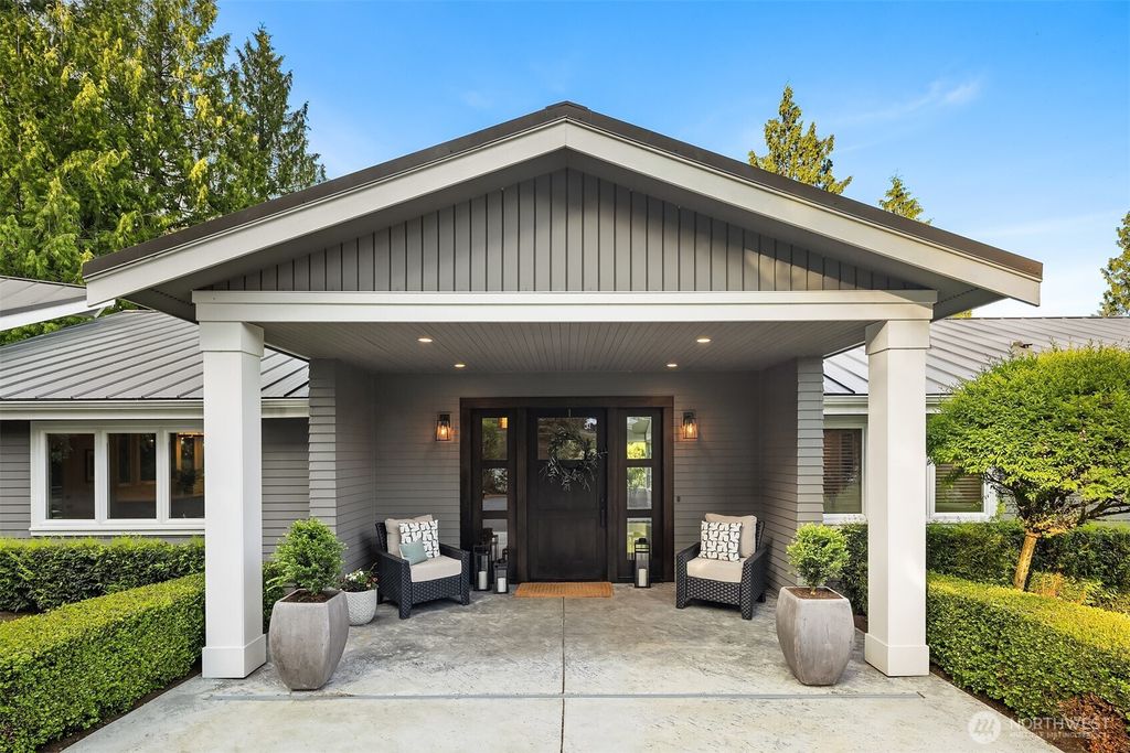 Photo of 400 Detwiller Lane, Bellevue, WA 98004 (MLS # 2392717)