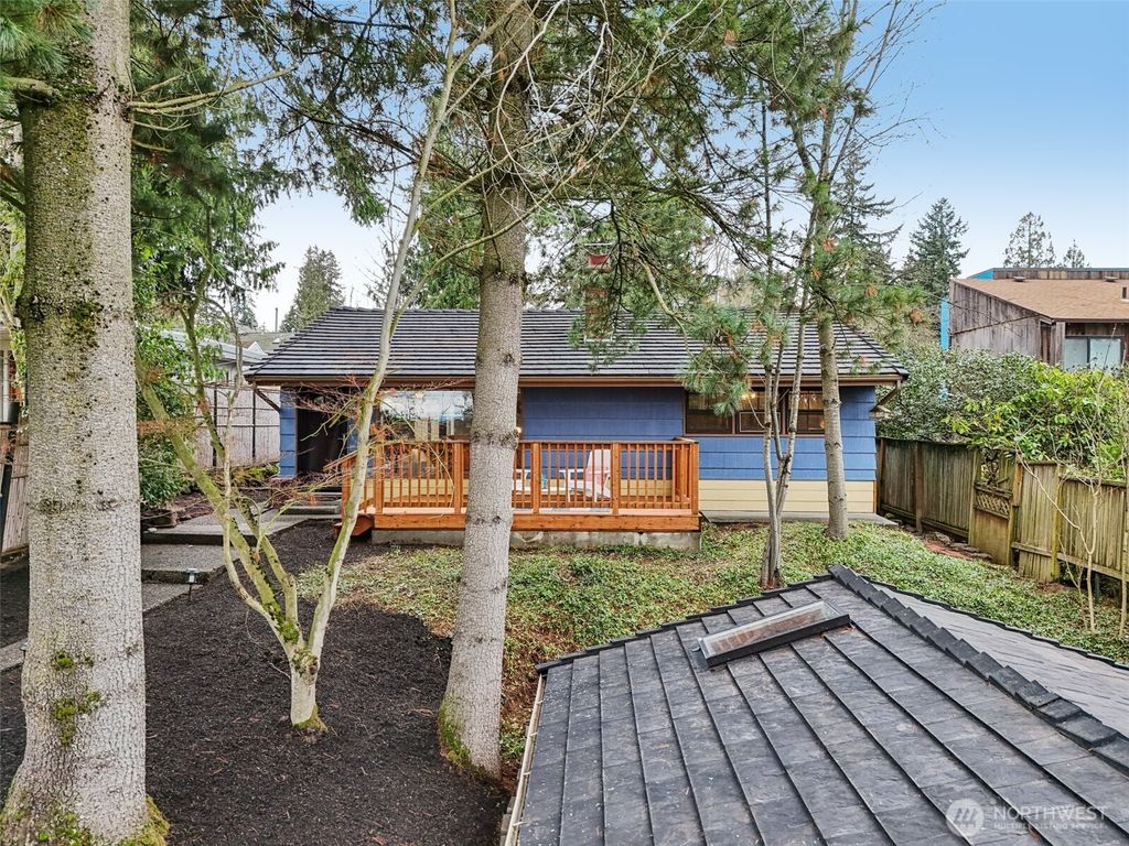 Photo of 10219 15th Avenue NE, Seattle, WA 98125 (MLS # 2467239)