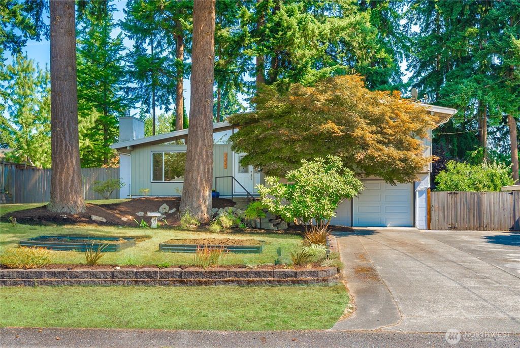 Photo of 35770 27th Avenue S, Federal Way, WA 98003 (MLS # 2425806)