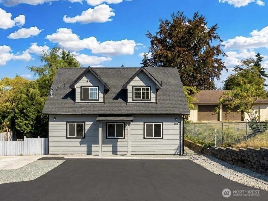 Photo of 726 Reiten Road, Kent, WA 98030 (MLS # 2585749)
