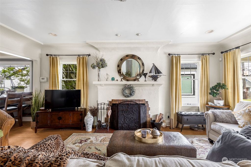 Photo of 2531 57th Avenue SW, Seattle, WA 98116 (MLS # 2224009)