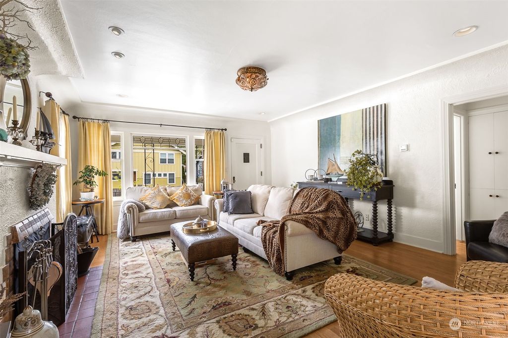 Photo of 2531 57th Avenue SW, Seattle, WA 98116 (MLS # 2224009)