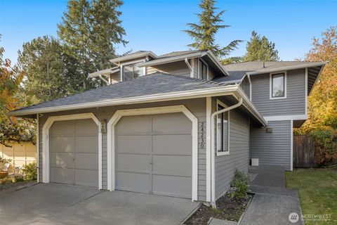 Photo of 24230 SE 44th Street, Sammamish, WA 98029 (MLS # 2489108)