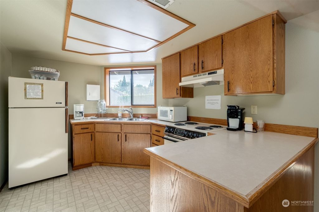 listing image 9367920572122044146
