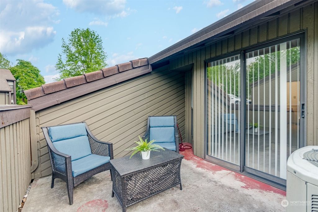 listing image 9365834251640241813