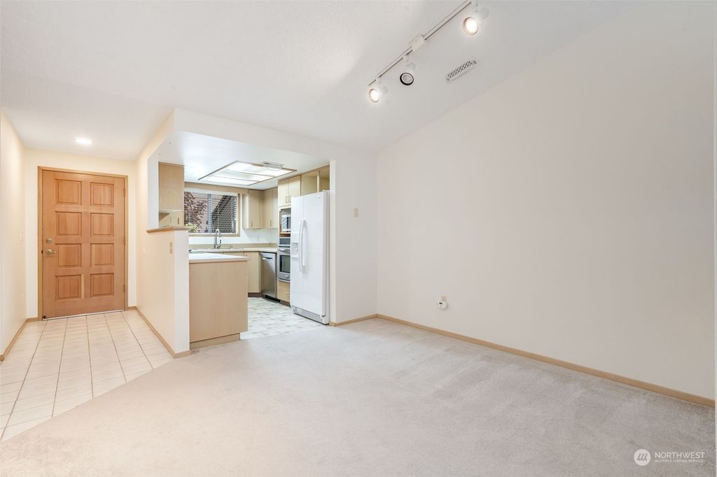 listing image 9362004940478782900