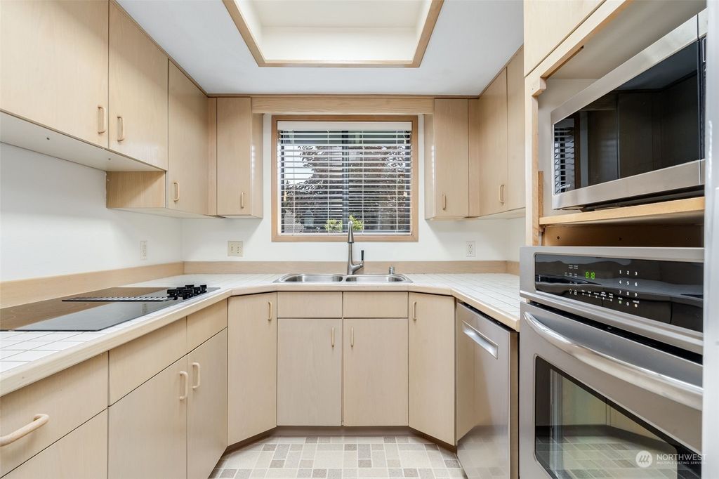 listing image 9360409172303597841