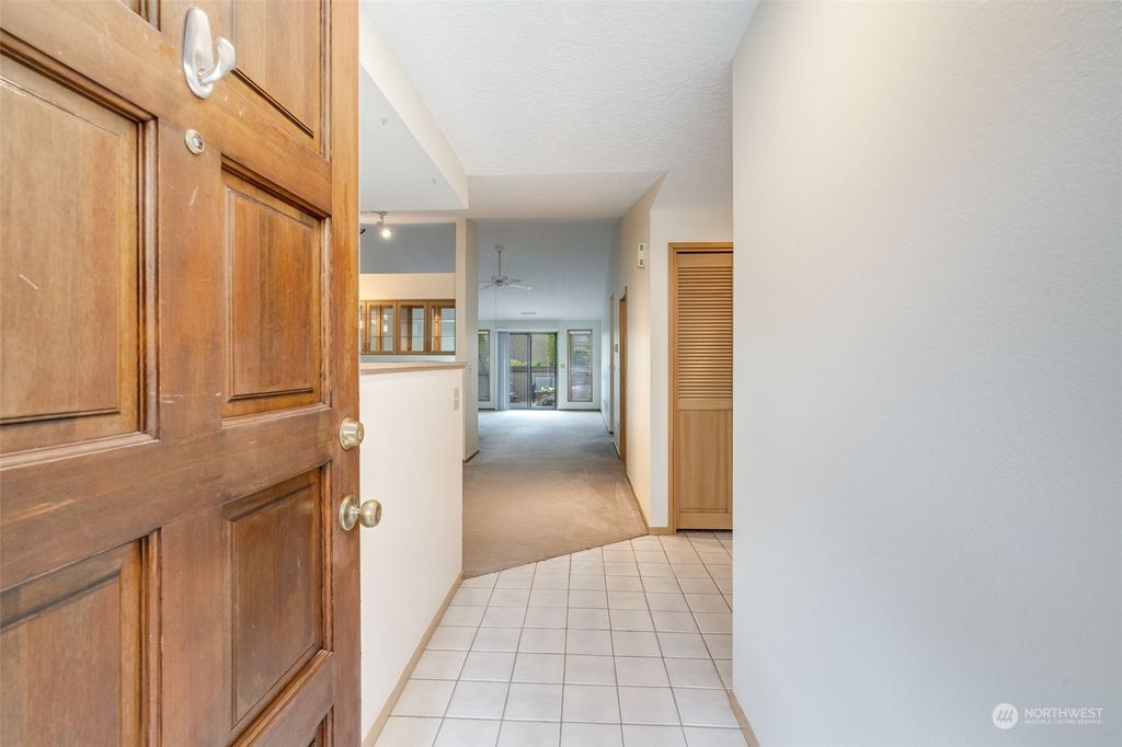 listing image 9366579014769923667