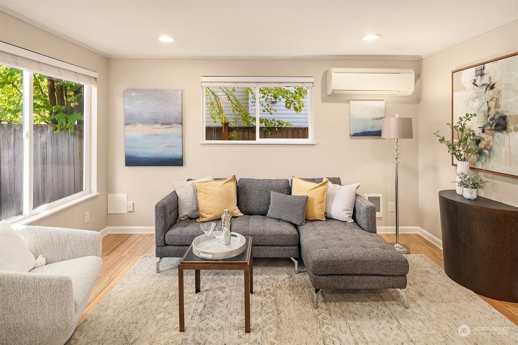 Photo of 9541 Interlake Avenue N, Seattle, WA 98103 (MLS # 2286911)