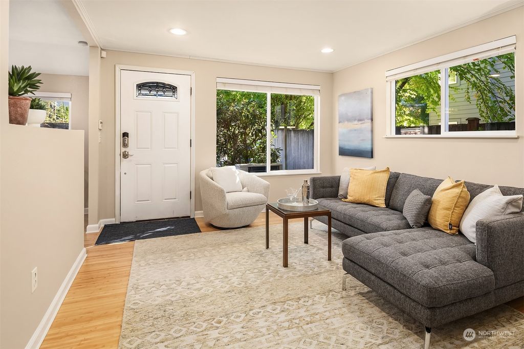 Photo of 9541 Interlake Avenue N, Seattle, WA 98103 (MLS # 2286911)