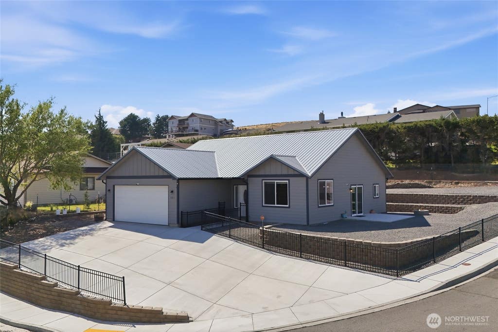 Photo of 481 Patrick Road, Ephrata, WA 98823 (MLS # 2572459)