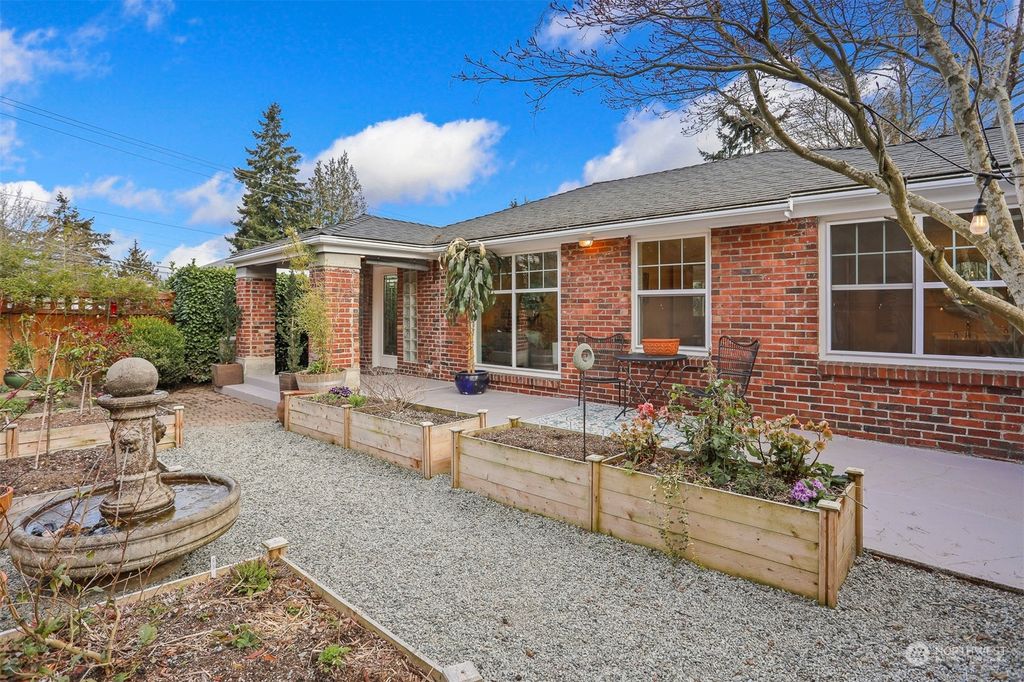 Photo of 3511 SW 107th Street, Seattle, WA 98146 (MLS # 2053116)