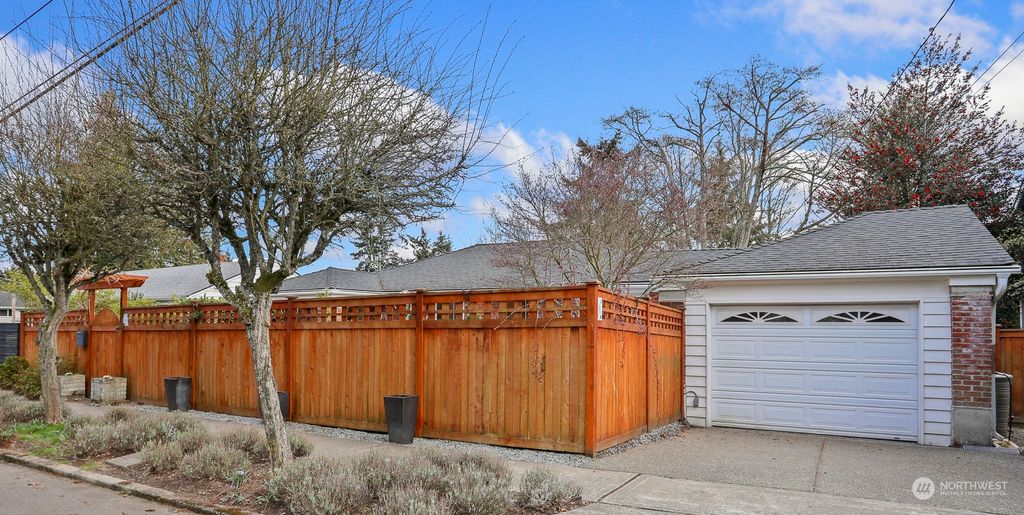 Photo of 3511 SW 107th Street, Seattle, WA 98146 (MLS # 2053116)