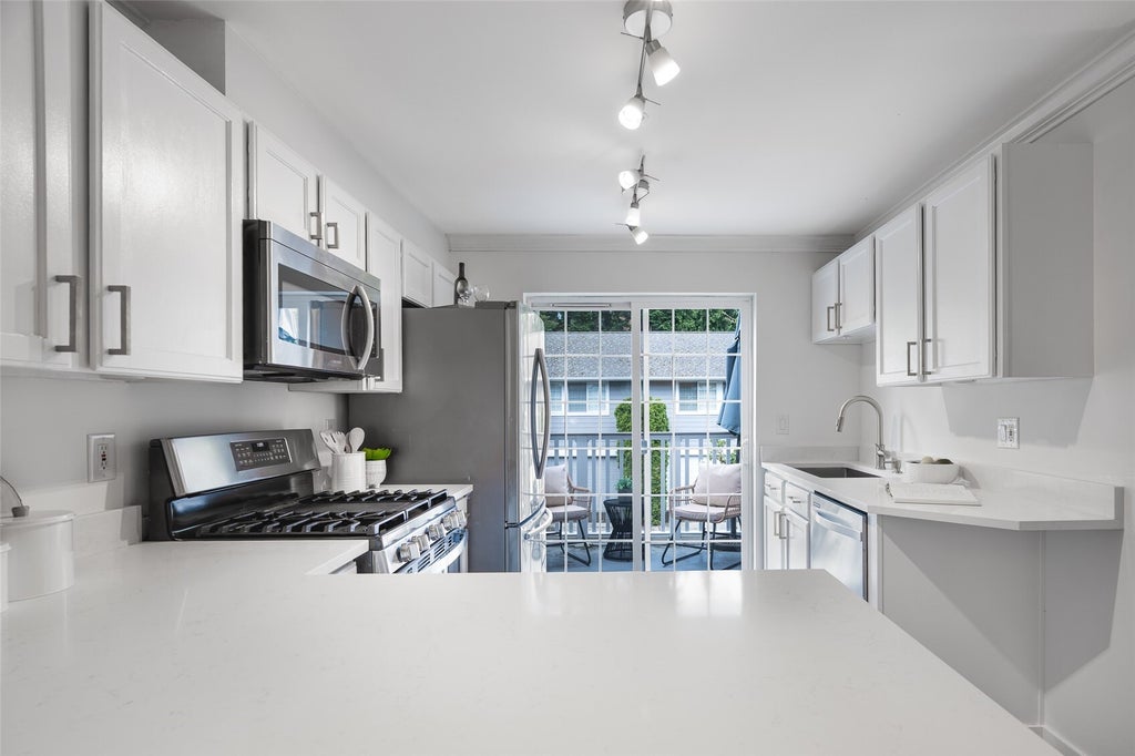 Photo of 14534 12th Avenue NE, Shoreline, WA 98155 (MLS # 2597948)
