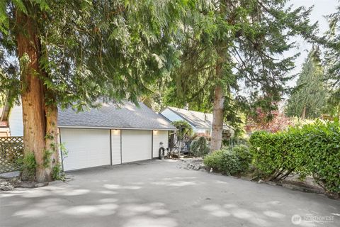 16004 74th Avenue NE Kenmore WA 98028