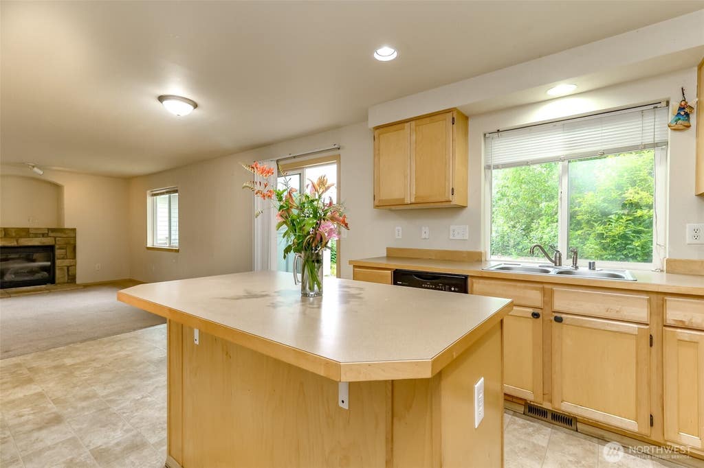 Photo of 113 5th Avenue SW, Pacific, WA 98047 (MLS # 2552254)