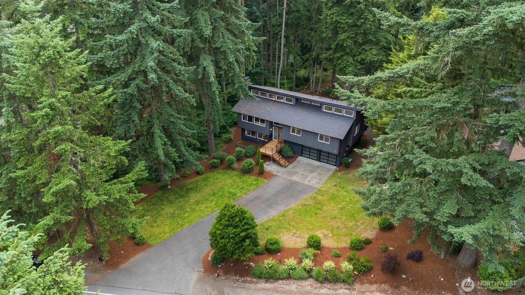Photo of 17903 194th Avenue NE, Woodinville, WA 98077 (MLS # 2397536)