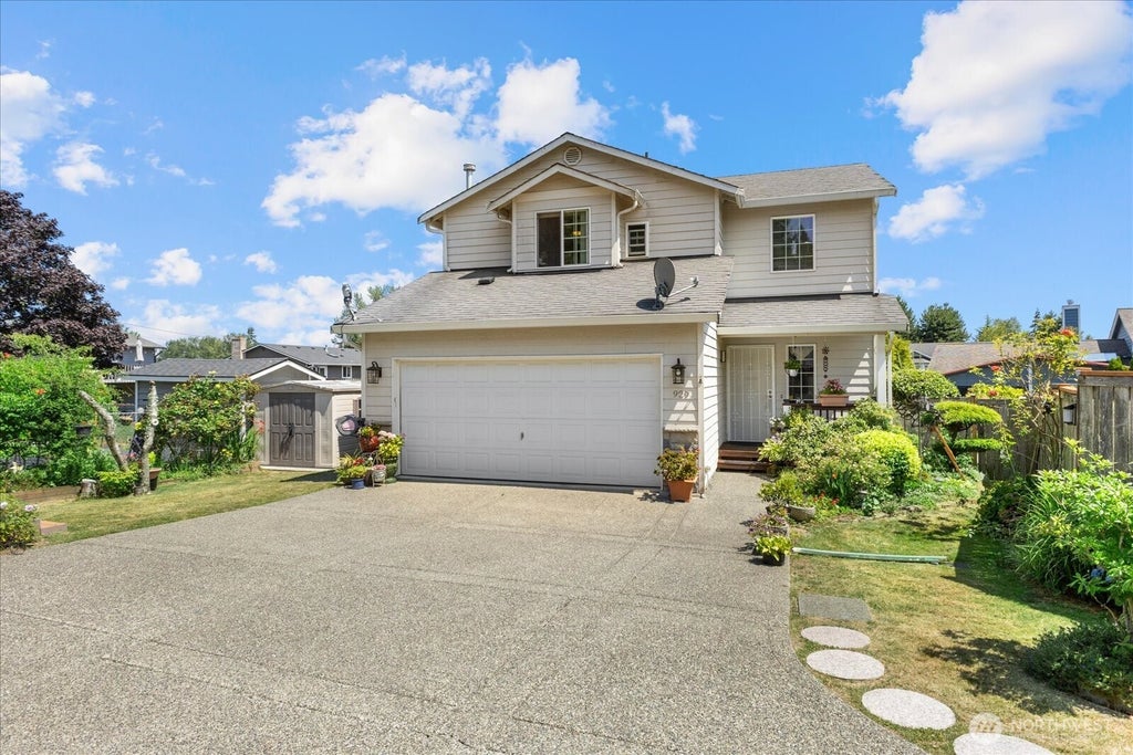 Photo of 929 149th Place SW, Lynnwood, WA 98087 (MLS # 2545071)