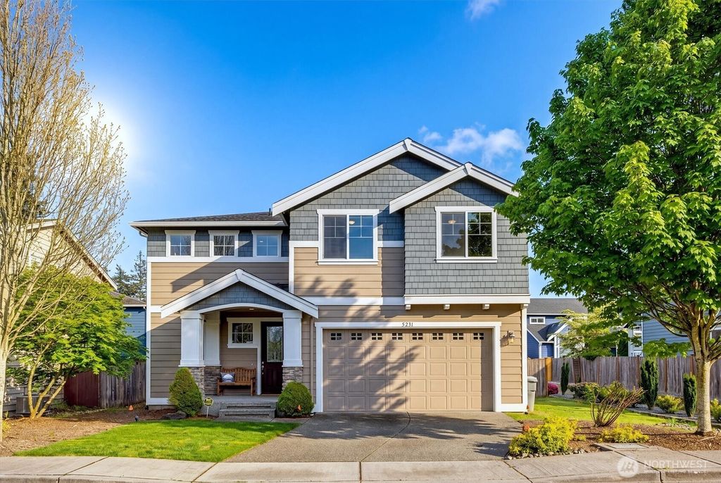 Photo of 5231 NE 6th Street, Renton, WA 98059 (MLS # 2511964)