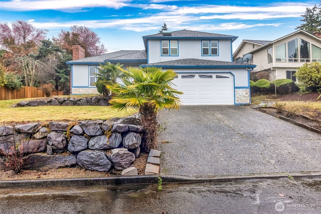 Photo of 2702 Cedar Avenue S, Renton, WA 98055 (MLS # 2490367)