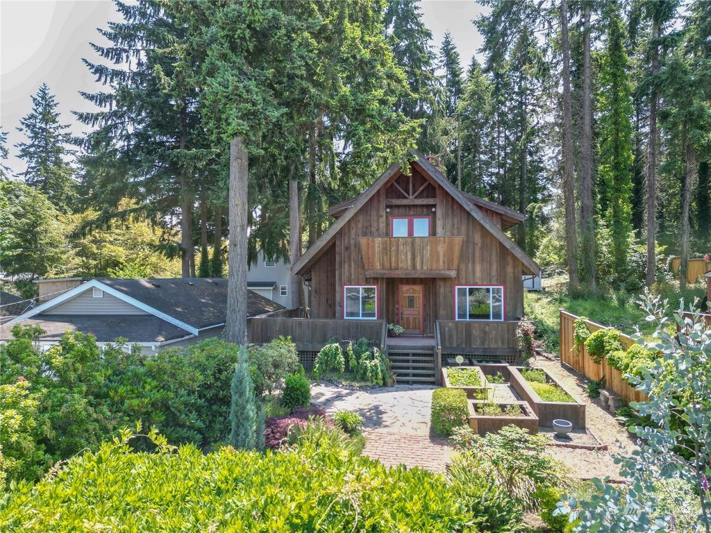 Photo of 2245 S 308th Street, Federal Way, WA 98003 (MLS # 2133342)