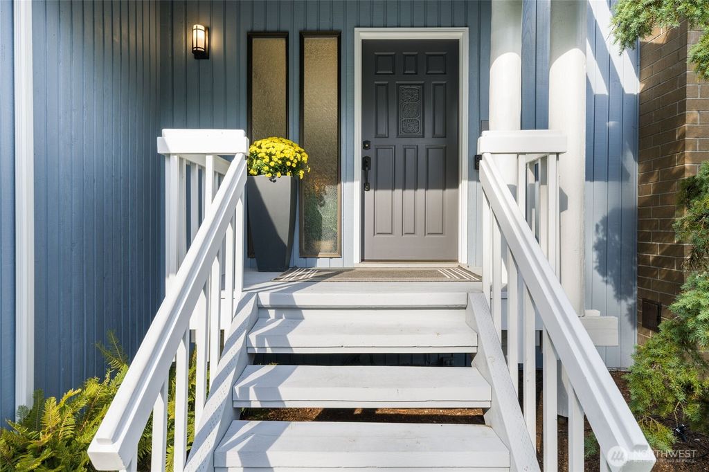 Photo of 18430 NE 15th Place, Bellevue, WA 98008 (MLS # 2427799)