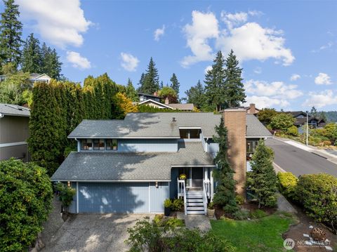 Photo of 18430 NE 15th Place, Bellevue, WA 98008 (MLS # 2427799)