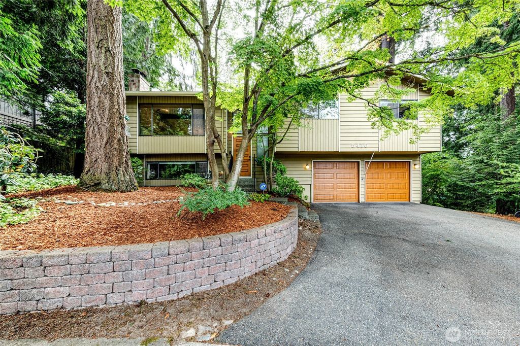 Photo of 5410 189th Place SW, Lynnwood, WA 98036 (MLS # 2418543)