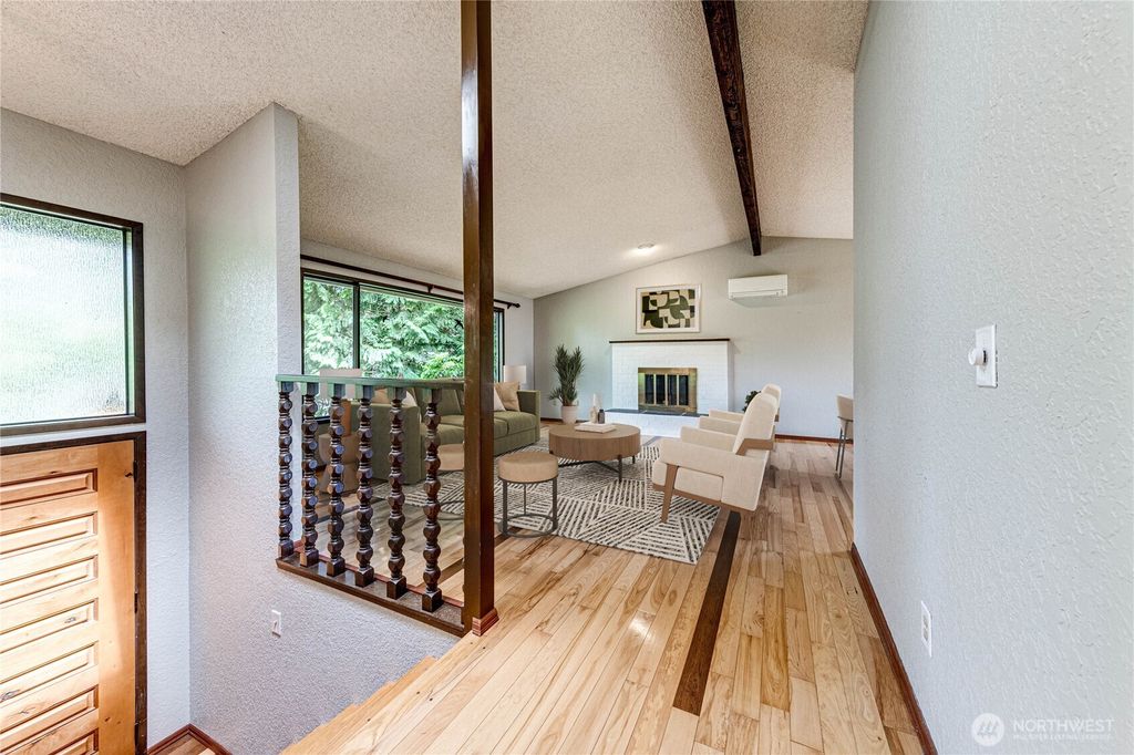 Photo of 5410 189th Place SW, Lynnwood, WA 98036 (MLS # 2418543)
