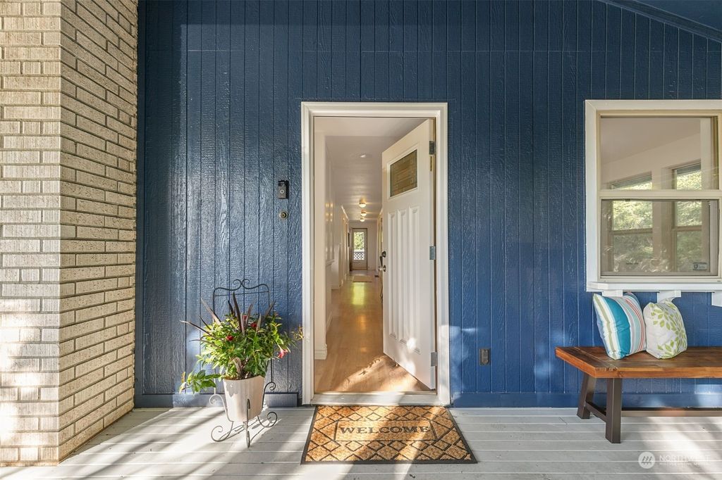 Photo of 18808 SE 109th Street, Issaquah, WA 98027 (MLS # 2172554)