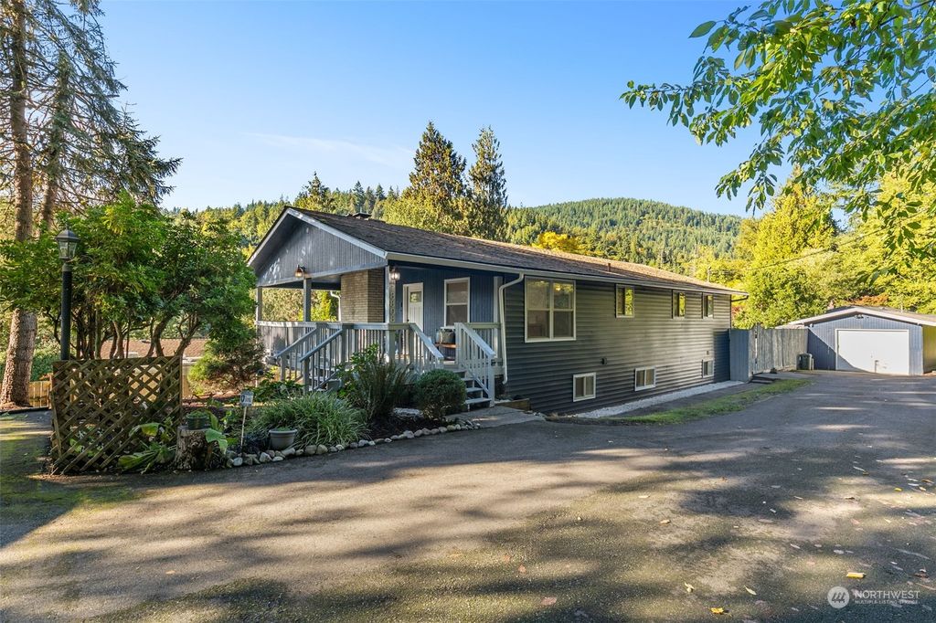 Photo of 18808 SE 109th Street, Issaquah, WA 98027 (MLS # 2172554)