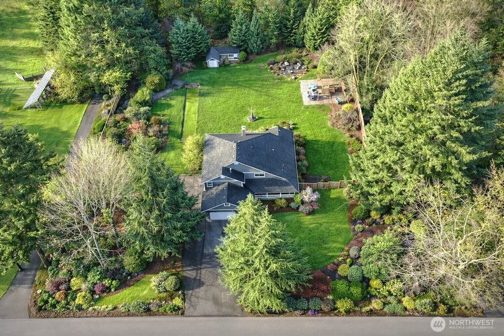 Photo of 20119 208th Avenue SE, Renton, WA 98058 (MLS # 2472591)