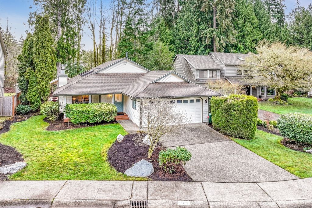 Photo of 13706 176th Avenue NE, Redmond, WA 98052 (MLS # 2341819)