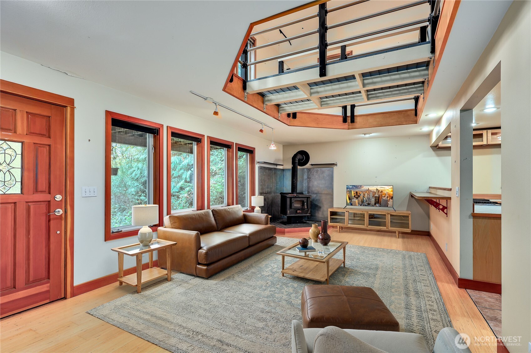 4752 NE Black Swan Lane